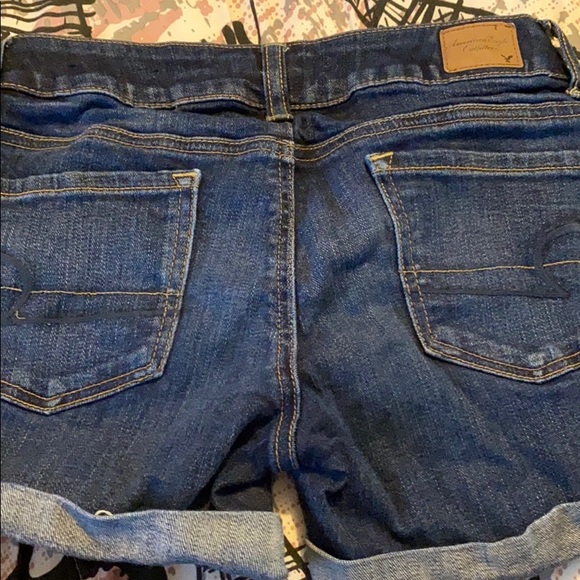 American eagle blue jean shorts. Mid rise. - Picture 2 of 2